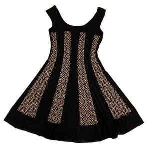 Dress Size 12 Black Tan Flowy Vertical Stripes